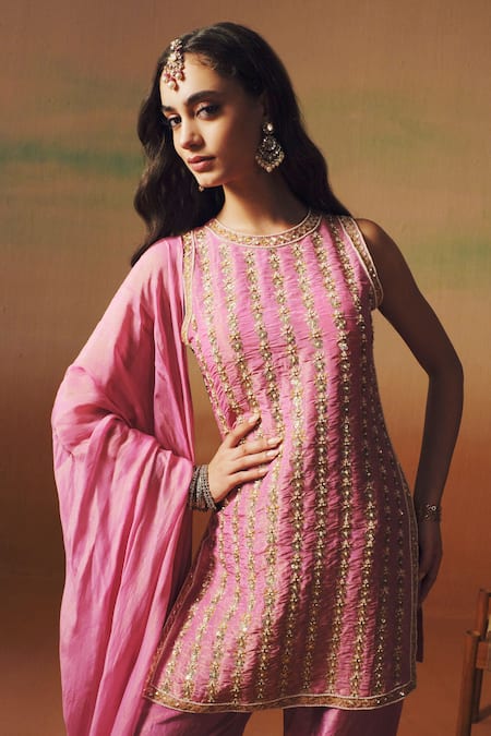 Saniya Sharma Pink Tissue, Organza Sequins, Pearls, Embroidery, Zari Round Inayat Kurta Set at Aza Fashions Saniya Sharma_Pink Tissue, Organza Sequins, Pearls, Embroidery, Zari Round Inayat Kurta Set _at_Aza_Fashions