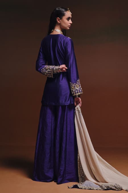 Saniya Sharma Purple Silk Embroidery, Metallic Thread V-, Open Ziya Cape And Kurta Set Online at Aza Fashions Saniya Sharma_Purple Silk Embroidery, Metallic Thread V-, Open Ziya Cape And Kurta Set _Online_at_Aza_Fashions