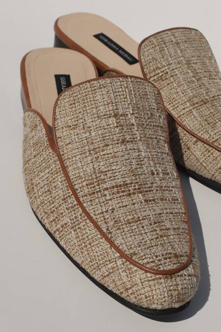 Buy_Shradha Hedau Footwear Couture_Brown Advait Raw Silk Textured Mules 