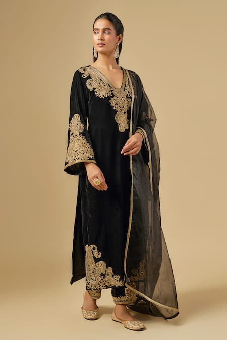 Neha Khullar Velvet Zardozi Embroidered Kurta Set 