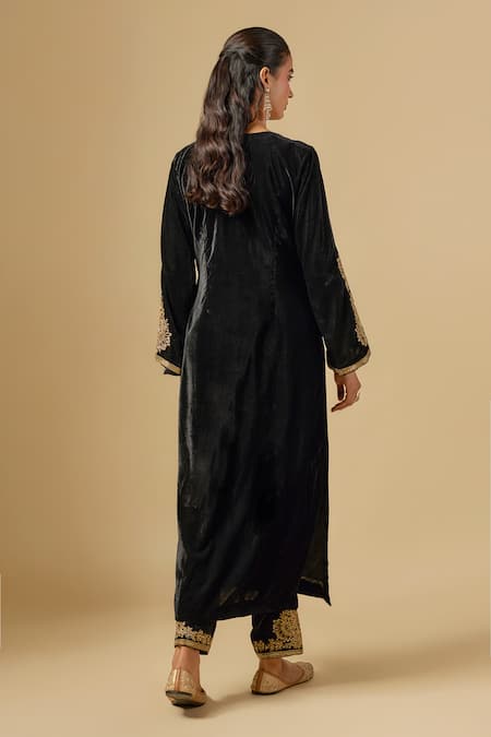 Neha Khullar Velvet Zardozi Embroidered Kurta Set 