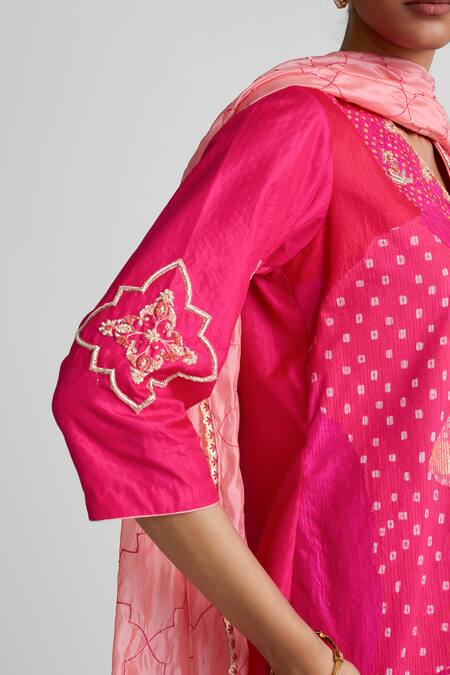 Buy_Naina Jain_Pink Silk Embroidery, Zari, Sequins V-neck Zardozi Patchwork Kurta Set _Online_at_Aza_Fashions