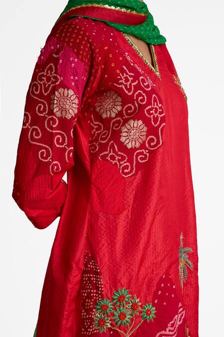 Naina Jain_Red Silk Embroidery, Zari, Sequins V-neck Zardozi Kurta Set _at_Aza_Fashions