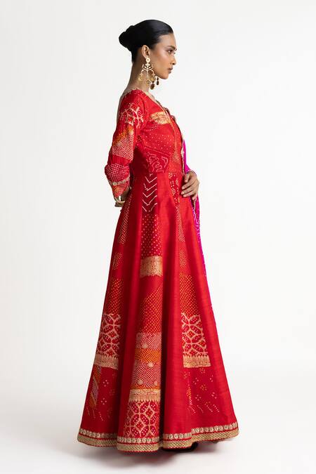 Naina Jain_Red Silk Gota Patti, Embroidery V-neck Anarkali With Dupatta _Online_at_Aza_Fashions