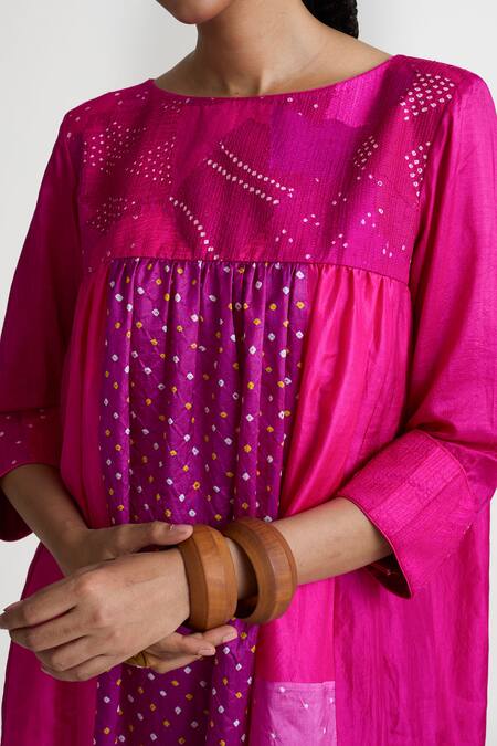 Buy_Naina Jain_Magenta Silk Round Neck Bandhani Print Midi Dress _Online_at_Aza_Fashions