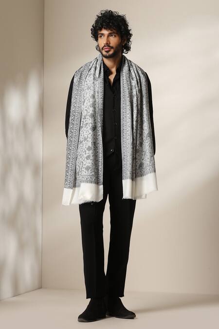 Buy_Dusala_Ivory Paisley Pattern Shawl _Online_at_Aza_Fashions