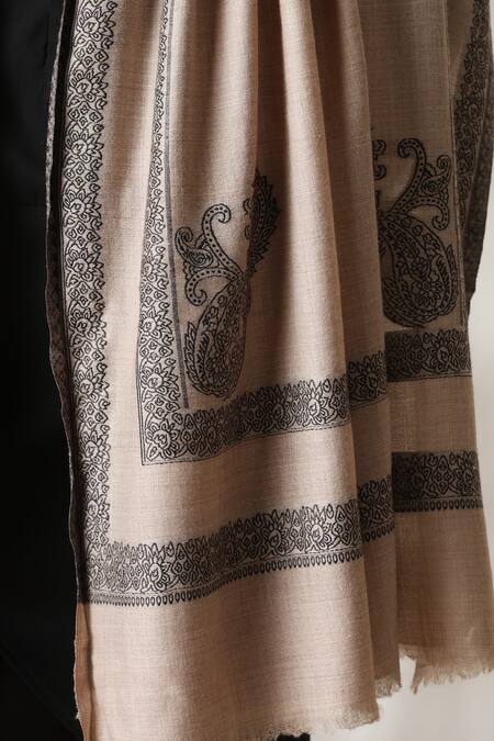 Buy Dusala Beige Pashmina Silk Zari Border Motif Shawl Buy_Dusala_Beige Pashmina Silk Zari Border Motif Shawl
