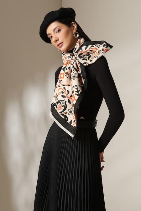 Dusala Geometric & Floral Pattern Stole 