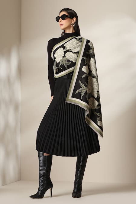 Dusala Black Floral Pattern Stole Online at Aza Fashions Dusala_Black Floral Pattern Stole _Online_at_Aza_Fashions