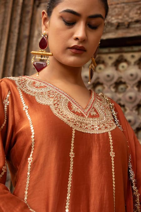 Amoree by Shikha Chaudhry_Brown Chanderi Silk Embroidery, Mirrors, Zari, Scalloped Kurta Sharara Set _Online_at_Aza_Fashions
