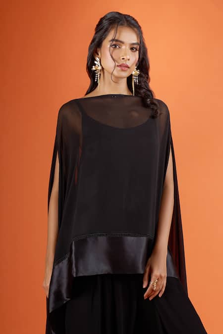 Buy_Tarun Tahiliani_Black Boat Neck Sheer Cape Set 