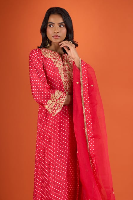 Shop_Sheetal Batra_Red Zari Collared Embroidered Kurta Set _Online_at_Aza_Fashions