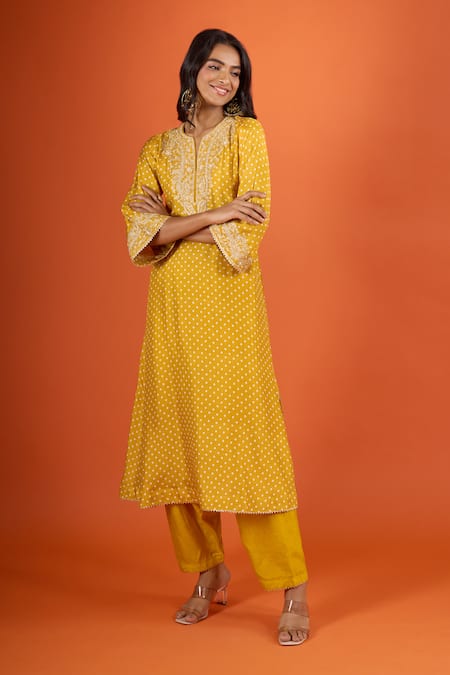 Sheetal Batra_Yellow Embroidery Mandarin Collar Kurta And Salwar Set _at_Aza_Fashions