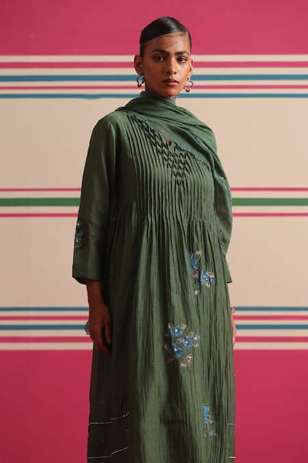 Shop_Beige_Green Chanderi, Cotton Satin Embroidery, Floral Pleated Kurta Set With Dupatta 