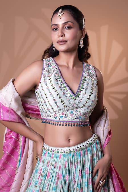 Buy_Jiya by Veer Design Studio_Off White Embroidery, Beads, Metallic Thread V-neck Printed Lehenga Set _Online_at_Aza_Fashions
