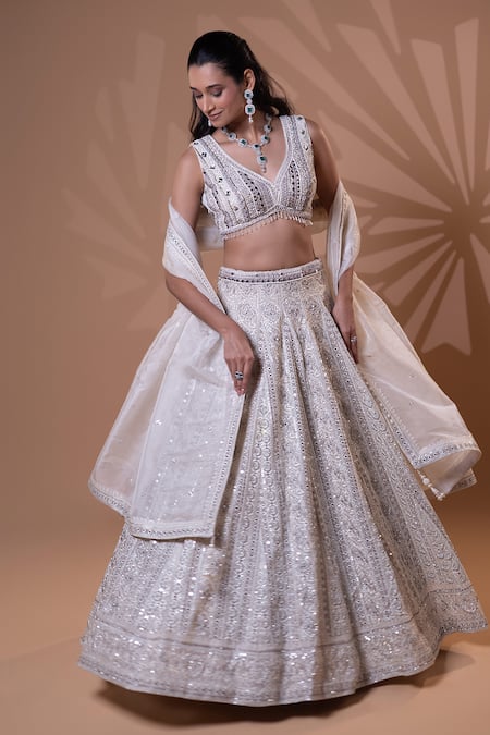 Jiya by Veer Design Studio_Off White Organza, Net Embroidery, Mirrors, Beads, Ivory Embellished Lehenga Set _Online_at_Aza_Fashions