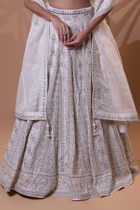 Jiya by Veer Design Studio_Off White Organza, Net Embroidery, Mirrors, Beads, Ivory Embellished Lehenga Set _at_Aza_Fashions