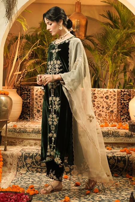 Shop_Surabhi Arya_Green Velvet, Organza Embroidery, Applique Round Neck Kurta Set _Online_at_Aza_Fashions