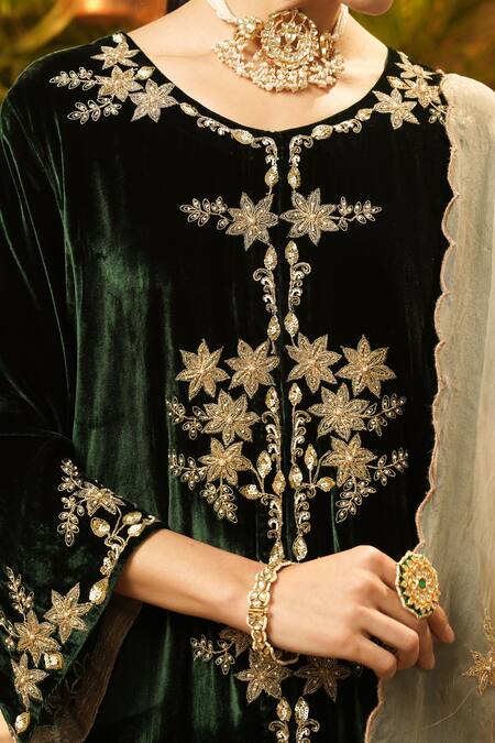 Buy_Surabhi Arya_Green Velvet, Organza Embroidery, Applique Round Neck Kurta Set 