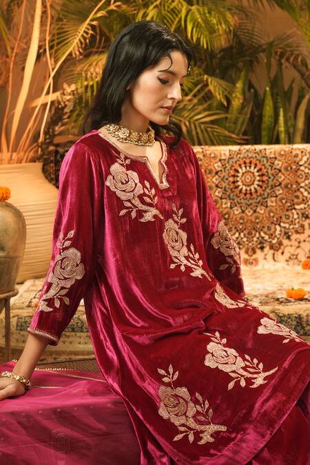 Buy_Surabhi Arya_Pink Velvet, Organza Embroidery Notched Neck Floral Kurta Set 