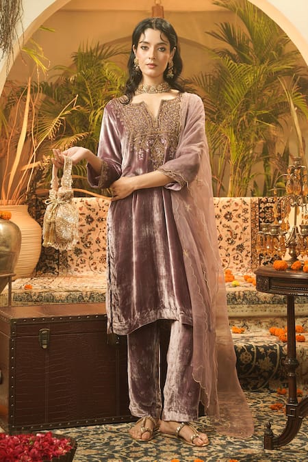 Surabhi Arya Velvet Hand Embroidered Kurta Set  