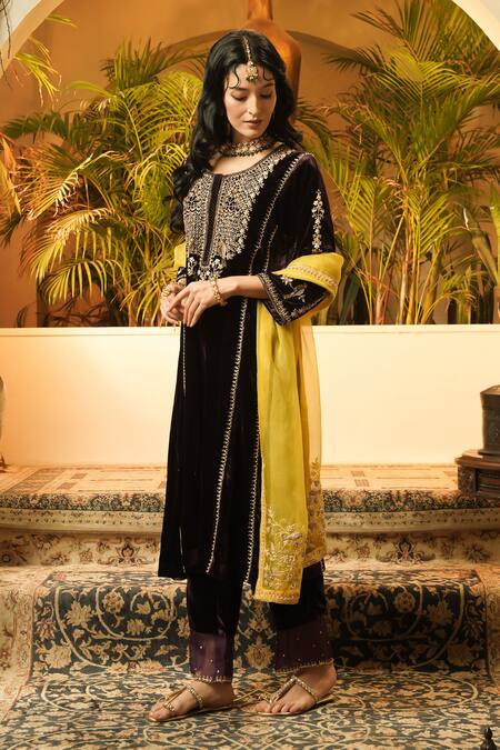 Buy_Surabhi Arya_Purple Velvet, Organza Embroidery, Metallic Thread Round Neck Kurta Set 