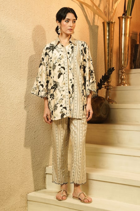 Surabhi Arya Pintuck Floral & Striped Printed Kurta Set 