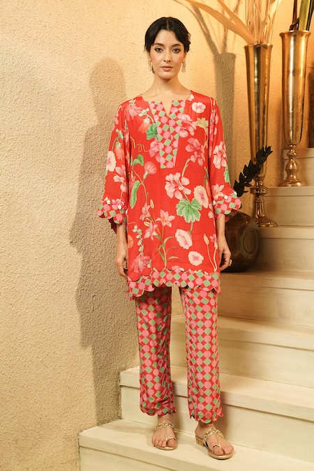 Surabhi Arya Floral & Polka Dot Printed Muslin Kurta Set 