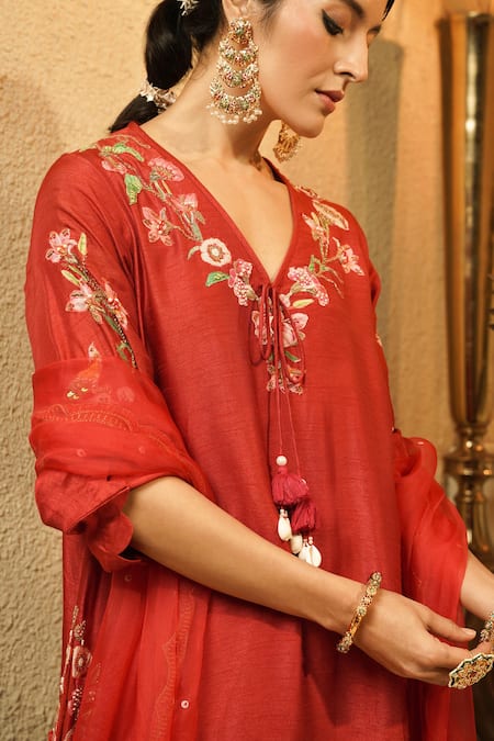 Surabhi Arya_Maroon Bemberg, Silk, Organza Embroidery, Tassels, Sequins Floral Kurta Set _Online_at_Aza_Fashions