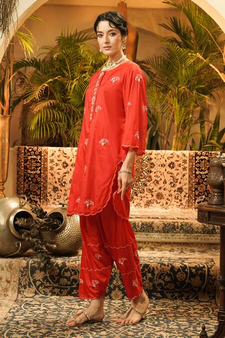 Surabhi Arya_Red Silk Embroidery, Applique Round Neck Hand-embroidered Kurta And Pant Set _at_Aza_Fashions