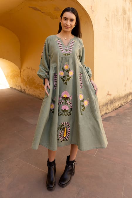ASRUMO Floral Hand Embroidered Midi Dress 