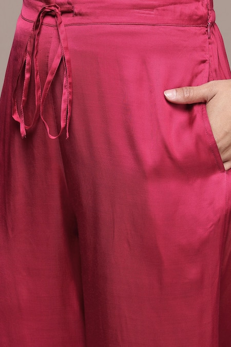 Buy_Ritu Kumar_Red Modal, Satin V-neck Geometric Print Kurta With Pant _Online_at_Aza_Fashions