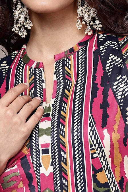 Buy_Ritu Kumar_Red Modal, Satin V-neck Geometric Print Kurta With Pant 