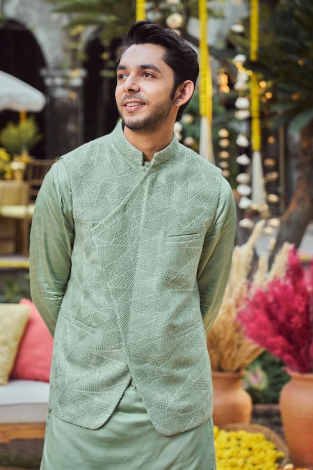 Philocaly Raag Geometric Embroidered Bundi 