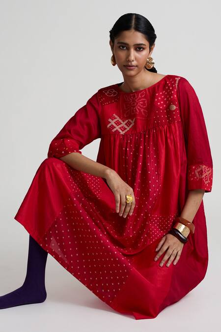 Buy_Naina Jain_Red Silk Embroidery Round Neck Geometric Print Gathered Dress _Online_at_Aza_Fashions