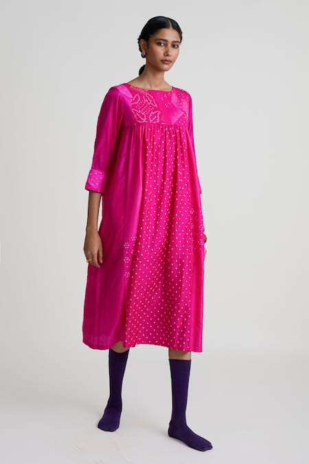 Naina Jain_Pink Silk Embroidery Round Neck Bandhani Pattern Dress _Online_at_Aza_Fashions