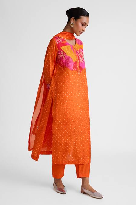 Buy_Naina Jain_Orange Silk Mirrors, Foil Printing Round Neck Bandhani Embroidered Kurta Set _Online_at_Aza_Fashions