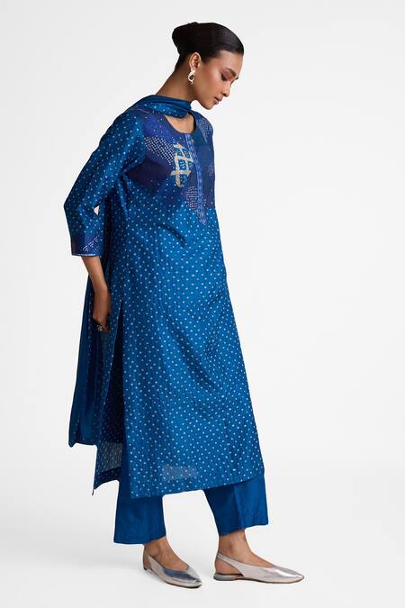 Shop_Naina Jain_Navy Silk Embroidery, Mirrors Round Neck Printed And Kurta Set _Online_at_Aza_Fashions