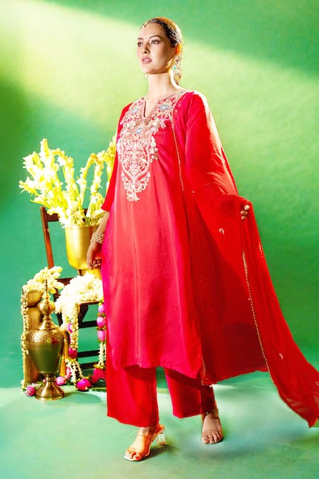 Samyukta Singhania Embroidered Kurta Pant Set 