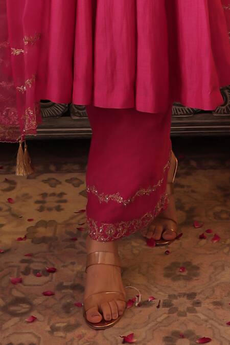 House Of Karmah Pink Chanderi, Organza Embroidery, Zari V-neck Gulaabi Saaz Anarkali Set Online at Aza Fashions House Of Karmah_Pink Chanderi, Organza Embroidery, Zari V-neck Gulaabi Saaz Anarkali Set _Online_at_Aza_Fashions