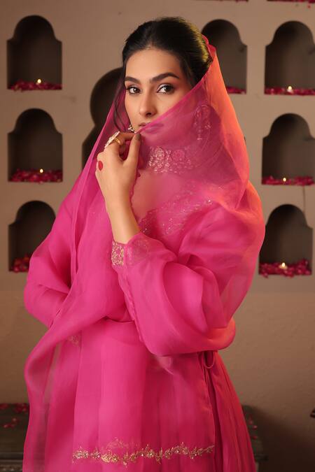 Buy House Of Karmah Pink Chanderi, Organza Embroidery, Zari V-neck Gulaabi Saaz Anarkali Set Online at Aza Fashions Buy_House Of Karmah_Pink Chanderi, Organza Embroidery, Zari V-neck Gulaabi Saaz Anarkali Set _Online_at_Aza_Fashions