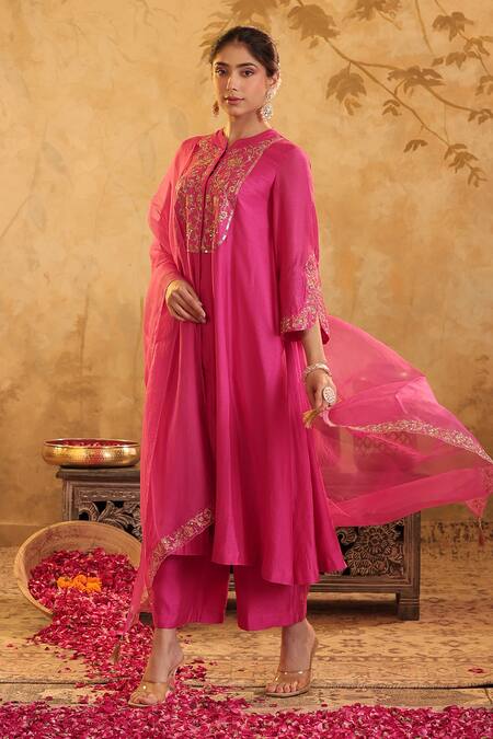 Buy_House Of Karmah_Pink Chanderi, Organza Embroidery, Zari Round Neck Rang E Gulab Kurta Set 