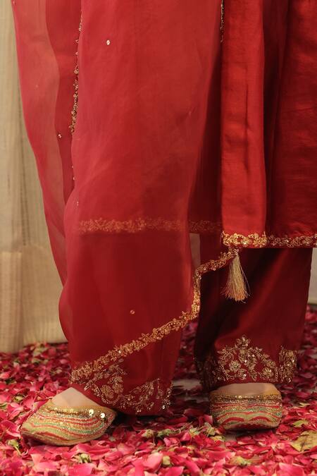 Buy_House Of Karmah_Maroon Chanderi, Organza Embroidery, Sequins, Zari Kumkum Kurta Set _Online_at_Aza_Fashions