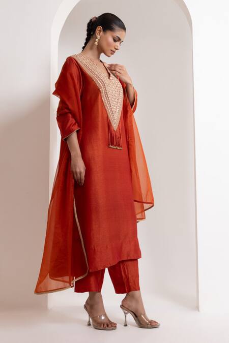 Buy_Oshi By Shikha_Rust Silk, Organza Embroidery, Sequins, Tassels V-neck Bodice Kurta Set _Online_at_Aza_Fashions