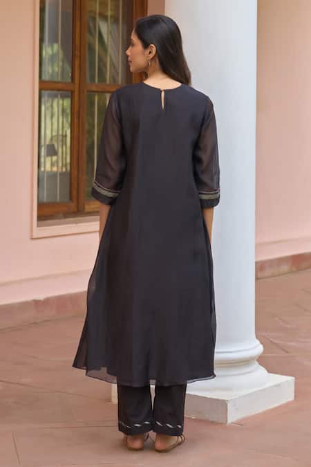 Vaayu Noir Pintuck Kurta & Pant Co-ord Set 