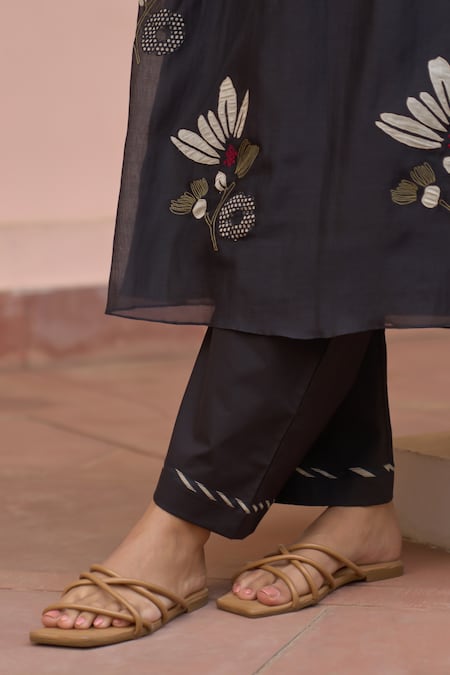 Buy_Vaayu_Black Muslin, Cotton Applique, Embroidery, Noir Pintuck Kurta And Pant Co-ord Set _Online_at_Aza_Fashions