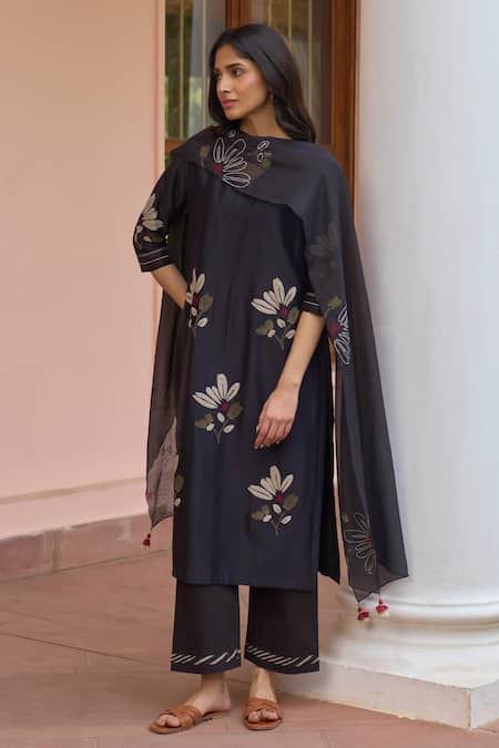 Buy_Vaayu_Black Silk Applique, Embroidery, Tassels Round Neck Noir Kurta Set _Online_at_Aza_Fashions