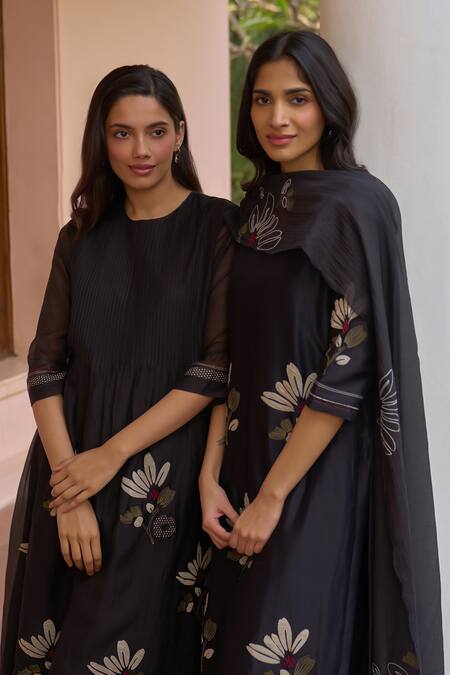 Shop_Vaayu_Black Silk Applique, Embroidery, Tassels Round Neck Noir Kurta Set 