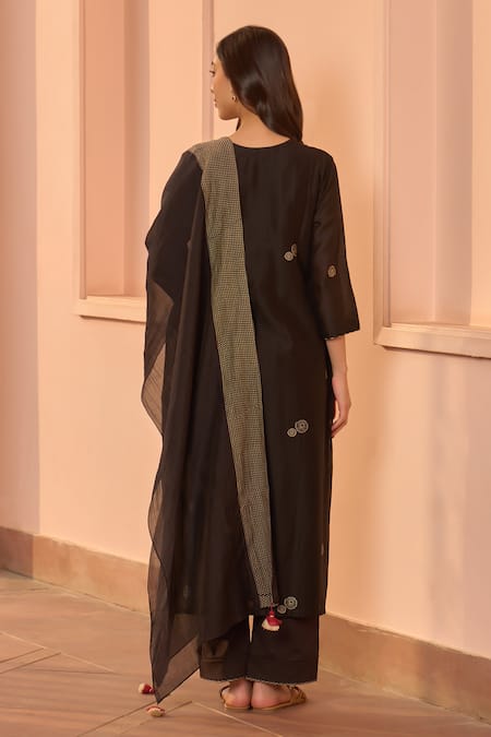 Vaayu Noir Embroidered Kurta Set 