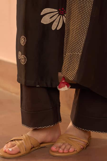 Shop_Vaayu_Black Silk Applique, Tassels Split V-neck Noir Embroidered Kurta Set _Online_at_Aza_Fashions